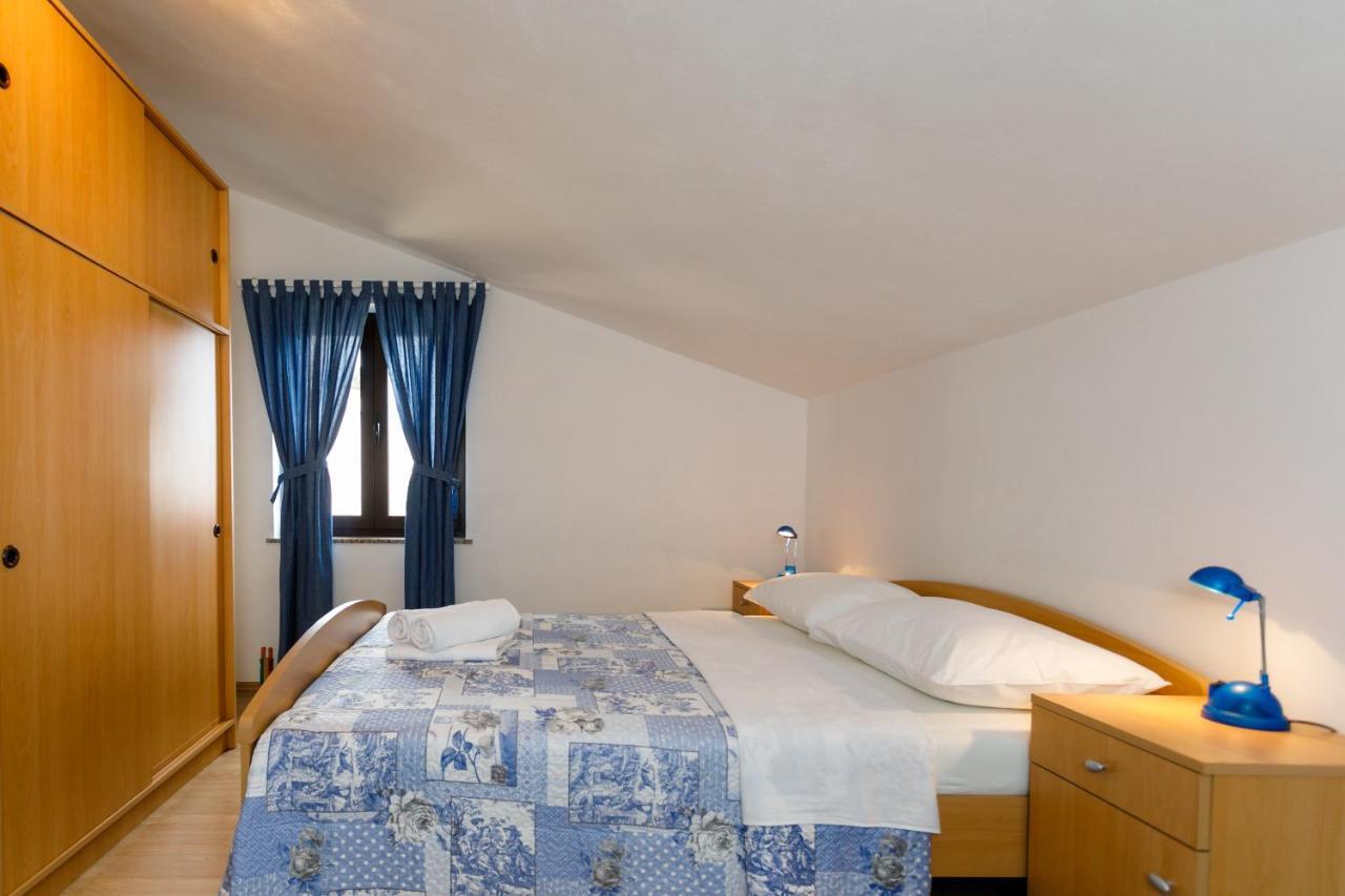 Apartman Sintic Krk Town Esterno foto