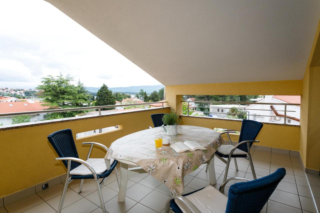 Apartman Sintic Krk Town Esterno foto